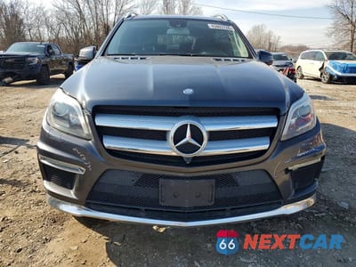 Piąte zdjęcie samochodu w środku: 2015 MERCEDES-BENZ GL 550 4MATIC VIN:4JGDF7DE8FA551094 - miniatura