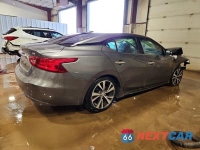 Trzecie zdjęcie samochodu z tyłu: 2017 NISSAN MAXIMA 3.5 SV VIN:1N4AA6AP7HC375240 - miniatura