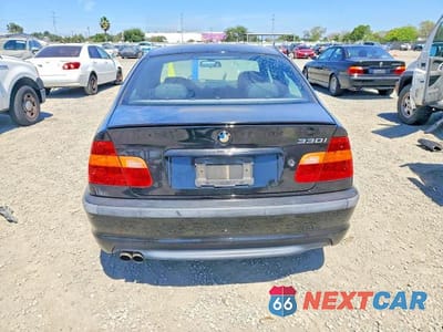 Zdjęcie 6 z 12 samochodu: 2005 BMW 330 I VIN:WBAEV53445KM38807 - miniatura