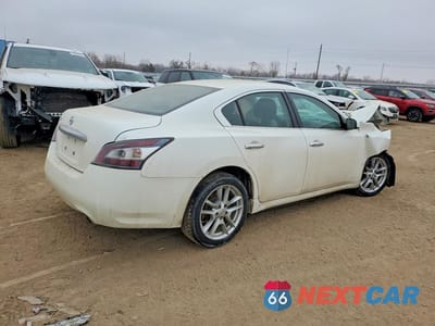 Trzecie zdjęcie samochodu z tyłu: 2014 NISSAN MAXIMA 3.5 S VIN:1N4AA5AP4EC473776 - miniatura