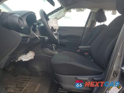 Zdjęcie 7 z 14 samochodu: 2021 NISSAN KICKS S VIN:3N1CP5BV4ML518896 - miniatura