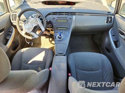 Zdjęcie 8 z 12 samochodu: 2010 TOYOTA PRIUS III VIN:JTDKN3DU3A1273812 - miniatura
