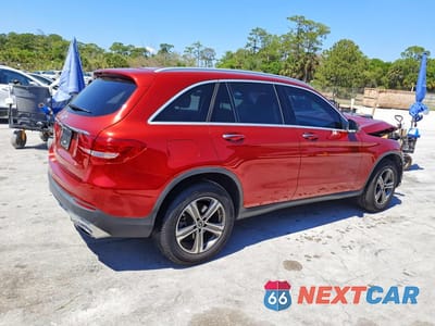 Trzecie zdjęcie samochodu z tyłu: 2019 MERCEDES-BENZ GLC 300 VIN:WDC0G4JB2KF497596 - miniatura