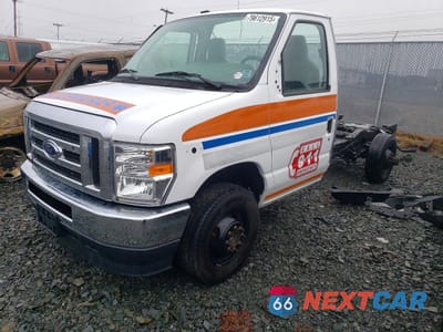 Drugie zdjęcie samochodu z przodu: 2023 FORD ECONOLINE E350 SUPER DUTY CUTAWAY VAN VIN:1FDWE3FN5PDD35639 - miniatura
