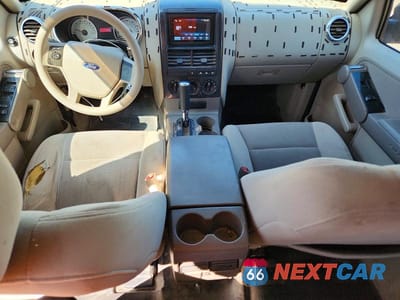 Zdjęcie 8 z 11 samochodu: 2007 FORD EXPLORER VIN:1FMEU51K47UA12383 - miniatura