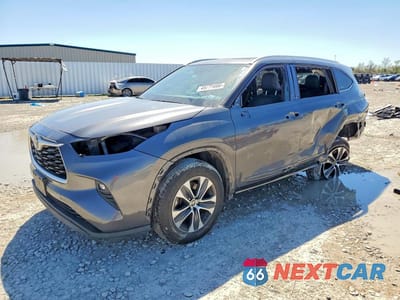 2022 TOYOTA HIGHLANDER XLE 5TDGZRBH1NS227522 - główne zdjęcie licytacji z USA - miniatura