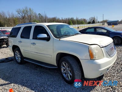 Czwarte zdjęcie samochodu z boku: 2009 GMC YUKON DENALI VIN:1GKFC03209R247806 - miniatura