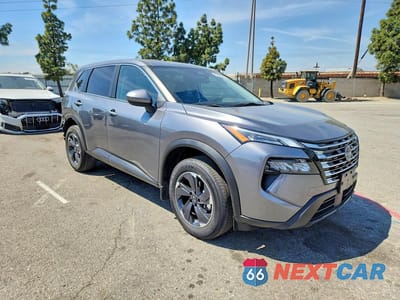 Czwarte zdjęcie samochodu z boku: 2024 NISSAN ROGUE SV VIN:JN8BT3BA9RW356923 - miniatura