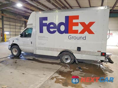 Drugie zdjęcie samochodu z przodu: 2019 FORD ECONOLINE E350 SUPER DUTY CUTAWAY VAN VIN:1FDWE3F62KDC46645 - miniatura