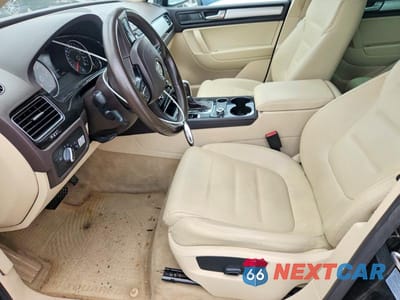 Zdjęcie 7 z 12 samochodu: 2013 VOLKSWAGEN TOUAREG V6 TDI VIN:WVGEP9BP0DD006598 - miniatura
