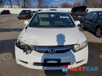 Piąte zdjęcie samochodu w środku: 2009 HONDA CIVIC LX VIN:1HGFA16599L000737 - miniatura