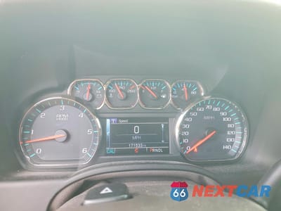 Zdjęcie 9 z 13 samochodu: 2017 GMC YUKON SLT VIN:1GKS1BKC8HR262109 - miniatura