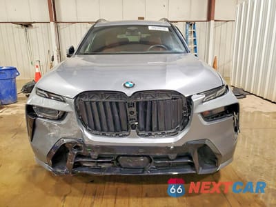 Piąte zdjęcie samochodu w środku: 2025 BMW X7 XDRIVE40I VIN:5UX23EM09S9Z90117 - miniatura