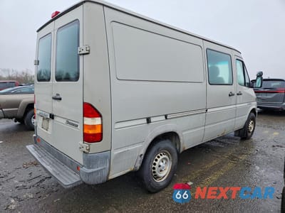 Trzecie zdjęcie samochodu z tyłu: 2005 DODGE SPRINTER 2500 DELIVERY VAN VIN:WD0PD644055803606 - miniatura