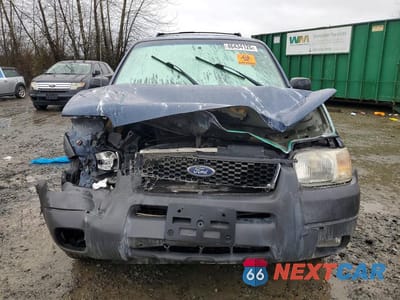 Piąte zdjęcie samochodu w środku: 2001 FORD ESCAPE XLT VIN:1FMCU04191KC38743 - miniatura