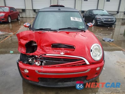 Piąte zdjęcie samochodu w środku: 2006 MINI COOPER S VIN:WMWRH33556TJ42759 - miniatura