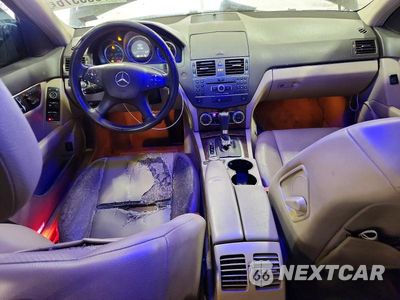 Zdjęcie 8 z 11 samochodu: 2011 MERCEDES-BENZ C-CLASS C300 VIN:WDDGF5EB1BA500174 - miniatura