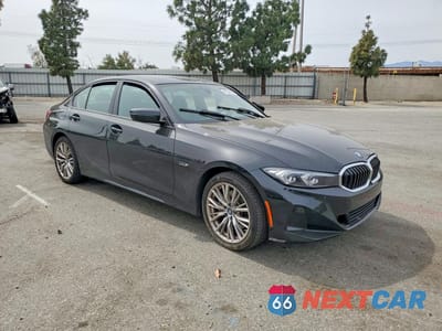 Czwarte zdjęcie samochodu z boku: 2023 BMW 330E VIN:3MW39FF0XP8C79841 - miniatura