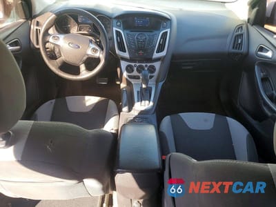 Zdjęcie 8 z 12 samochodu: 2014 FORD FOCUS SE VIN:1FADP3K27EL305245 - miniatura