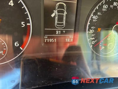 Zdjęcie 8 z 14 samochodu: 2014 VOLKSWAGEN PASSAT SE VIN:1VWBN7A39EC002991 - miniatura