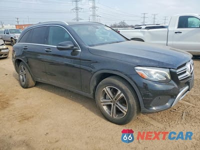 Czwarte zdjęcie samochodu z boku: 2019 MERCEDES-BENZ GLC 300 4MATIC VIN:WDC0G4KB2KF627469 - miniatura