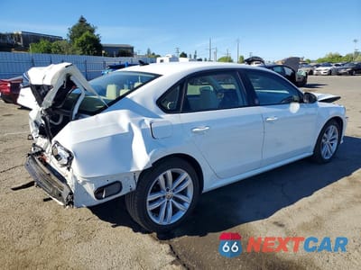 Trzecie zdjęcie samochodu z tyłu: 2019 VOLKSWAGEN PASSAT WOLFSBURG VIN:1VWLA7A34KC010069 - miniatura