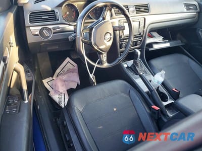 Zdjęcie 8 z 12 samochodu: 2017 VOLKSWAGEN PASSAT SE VIN:1VWBT7A34HC037884 - miniatura