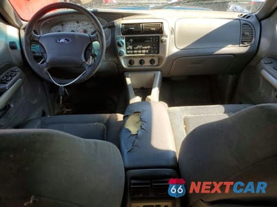 Zdjęcie 8 z 12 samochodu: 2002 FORD EXPLORER VIN:1FMZU77E22UA94184 - miniatura