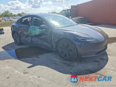 Czwarte zdjęcie samochodu z boku: 2025 TESLA MODEL 3 VIN:5YJ3E1EA0SF912962 - miniatura