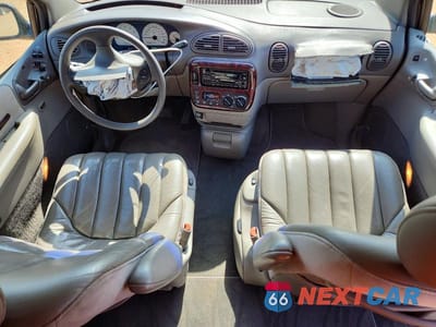 Zdjęcie 8 z 14 samochodu: 2000 CHRYSLER TOWN & COUNTRY LIMITED VIN:1C4GP64L5YB712991 - miniatura
