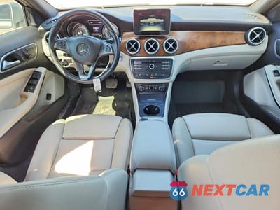 Zdjęcie 8 z 13 samochodu: 2016 MERCEDES-BENZ GLA 250 VIN:WDCTG4EB3GJ262183 - miniatura