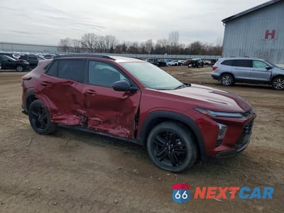 Czwarte zdjęcie samochodu z boku: 2024 CHEVROLET TRAX ACTIV VIN:KL77LKE23RC103420 - miniatura