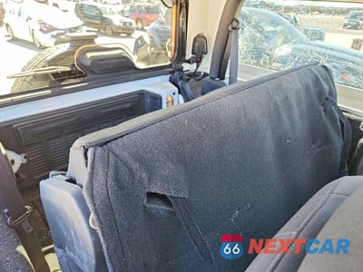 Zdjęcie 10 z 12 samochodu: 2023 JEEP WRANGLER SPORT VIN:1C4HJXAGXPW659828 - miniatura