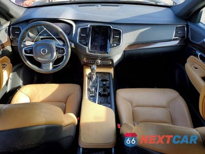 Zdjęcie 8 z 12 samochodu: 2016 VOLVO XC90 T6 VIN:YV4A22PK8G1035310 - miniatura