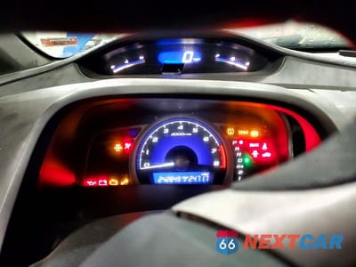 Zdjęcie 9 z 11 samochodu: 2010 HONDA CIVIC LX VIN:19XFA1F5XAE085485 - miniatura