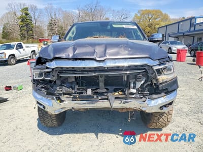 Piąte zdjęcie samochodu w środku: 2020 RAM 1500 LARAMIE VIN:1C6RREJT7LN390564 - miniatura
