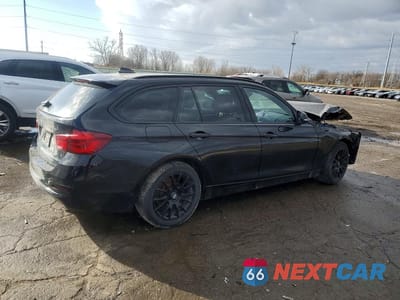 Trzecie zdjęcie samochodu z tyłu: 2018 BMW 330 XI VIN:WBA8K3C57JA024021 - miniatura