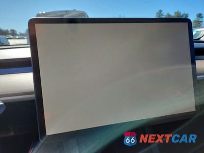 Zdjęcie 9 z 12 samochodu: 2023 TESLA MODEL Y VIN:7SAYGDEE0PF611137 - miniatura