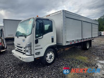 2023 ISUZU NPR HD BOX TRUCK 54DC4W1D2PS202547 - główne zdjęcie licytacji z USA - miniatura