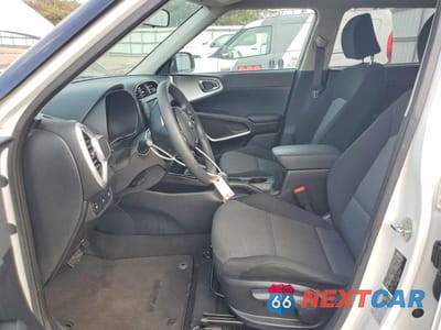 Zdjęcie 7 z 12 samochodu: 2021 KIA SOUL LX VIN:KNDJ23AU2M7149749 - miniatura
