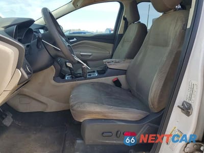 Zdjęcie 7 z 13 samochodu: 2019 FORD ESCAPE SE VIN:1FMCU9G97KUC08667 - miniatura