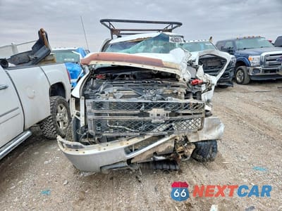 Piąte zdjęcie samochodu w środku: 2014 CHEVROLET SILVERADO UTILITY / SERVICE TRUCK VIN:1GB4KZC81EF146174 - miniatura
