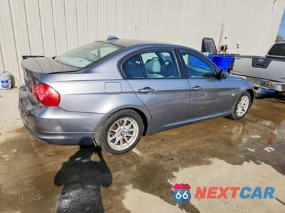 Trzecie zdjęcie samochodu z tyłu: 2010 BMW 328 I VIN:WBAPH7G57ANM48545 - miniatura