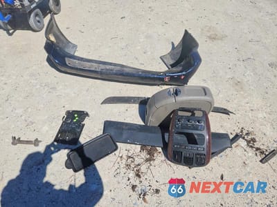 Zdjęcie 13 z 13 samochodu: 2002 CHRYSLER TOWN & COUNTRY LIMITED VIN:2C8GP64L12R670620 - miniatura