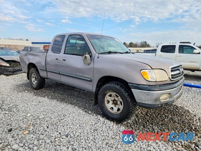 Czwarte zdjęcie samochodu z boku: 2001 TOYOTA TUNDRA SR5 VIN:5TBRT34161S148406 - miniatura