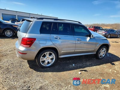 Trzecie zdjęcie samochodu z tyłu: 2015 MERCEDES-BENZ GLK 350 4MATIC VIN:WDCGG8JB8FG405283 - miniatura