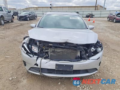 Piąte zdjęcie samochodu w środku: 2018 KIA FORTE LX VIN:3KPFL4A71JE238761 - miniatura