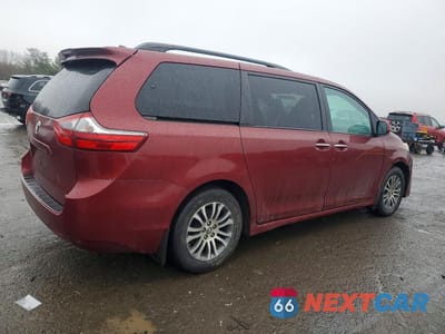 Trzecie zdjęcie samochodu z tyłu: 2020 TOYOTA SIENNA XLE 8-PASSENGER VIN:5TDYZ3DC1LS061227 - miniatura