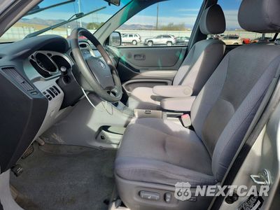 Zdjęcie 7 z 14 samochodu: 2005 TOYOTA HIGHLANDER BASE VIN:JTEDP21A450065761 - miniatura