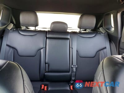Zdjęcie 10 z 13 samochodu: 2026 JEEP COMPASS LATITUDE VIN:3C4NJDBN6TT200455 - miniatura
